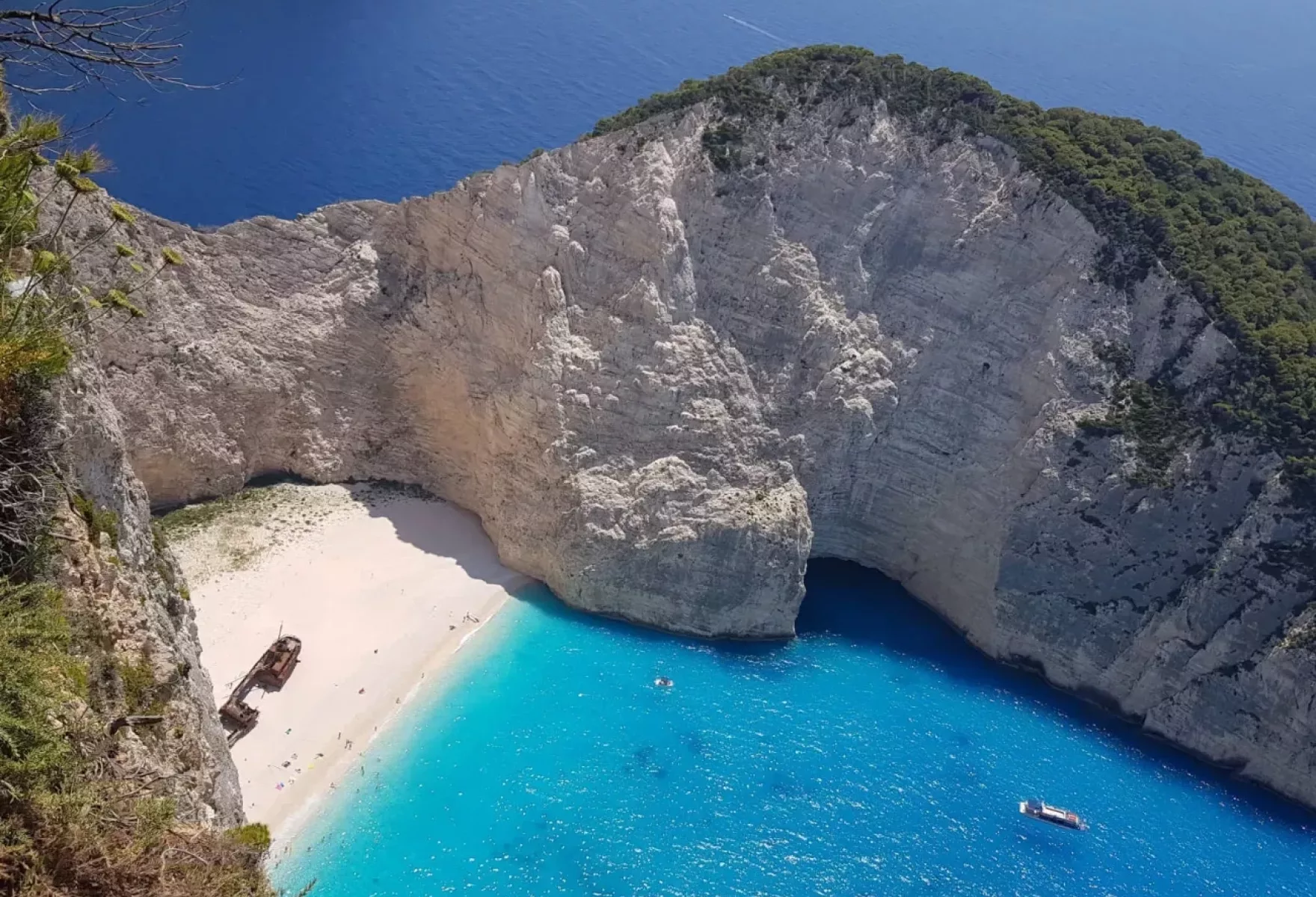 Barefoot Luxury on Zakynthos Golden Sands 01