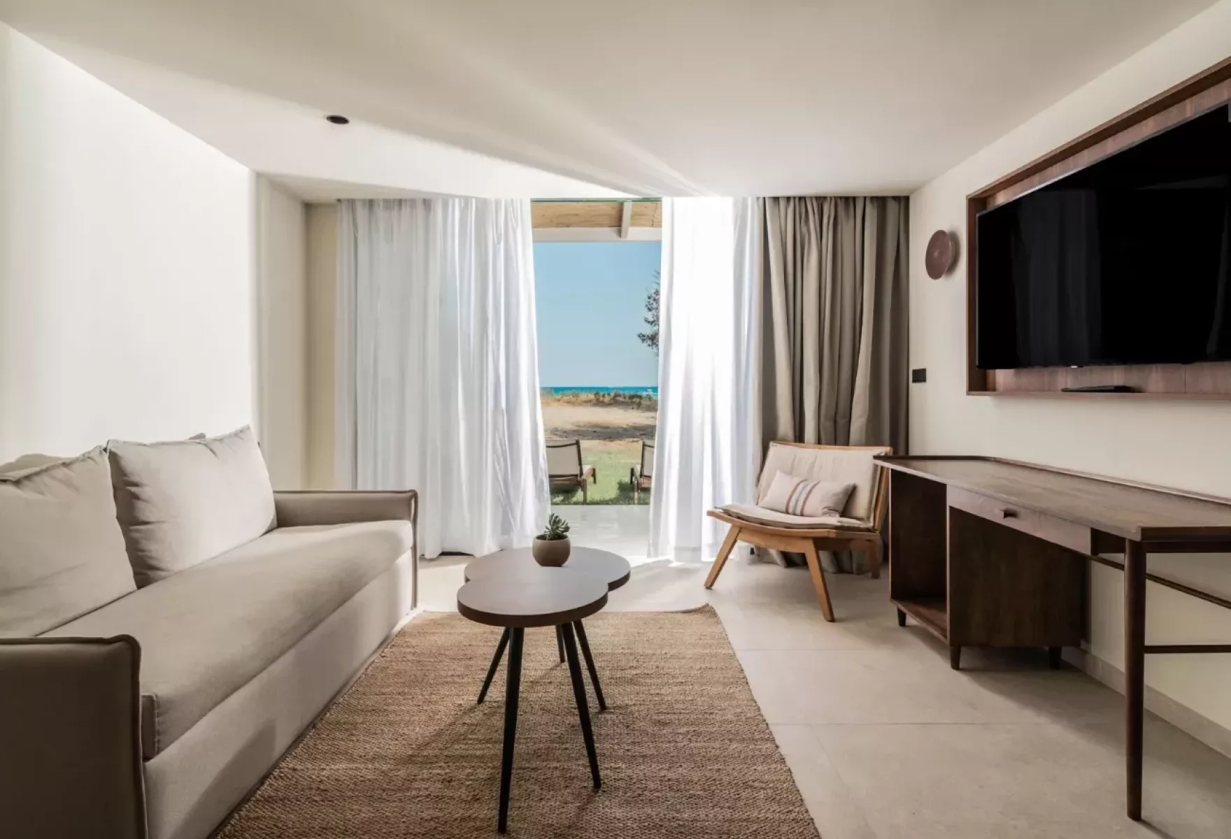 Barefoot Luxury on Zakynthos Golden Sands 04