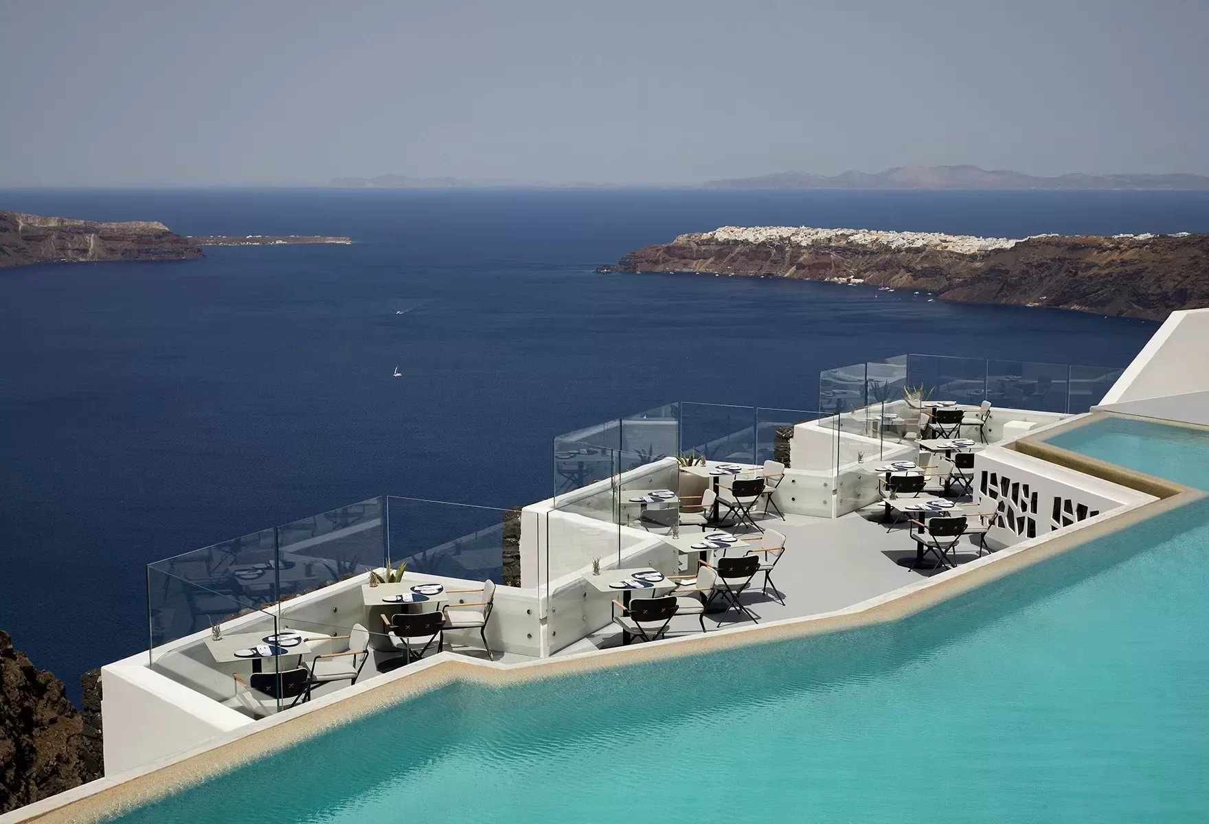 Grace Hotel Santorini Cliffside Elegance Above the Aegean 01