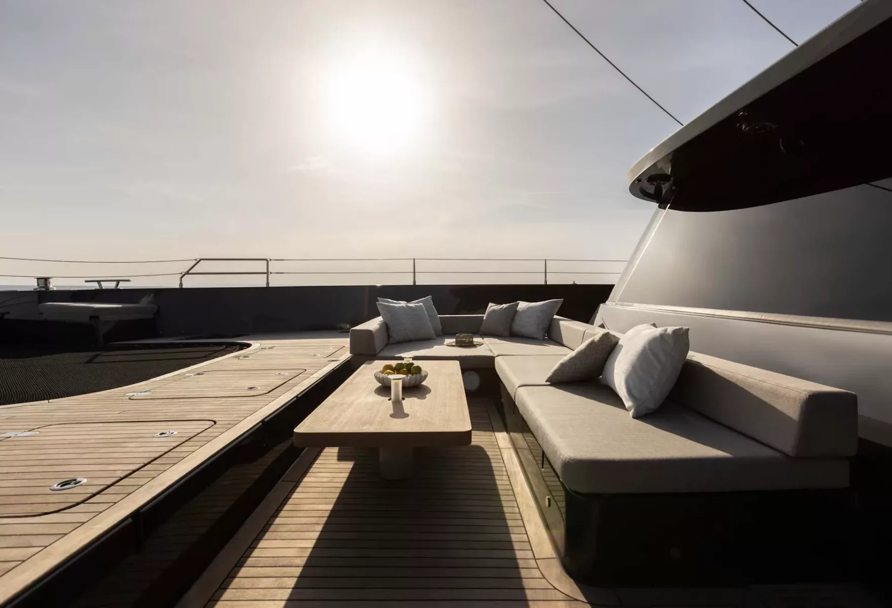 Sunreef 80 Eco Nalani Silent Luxury on the Open Sea 04