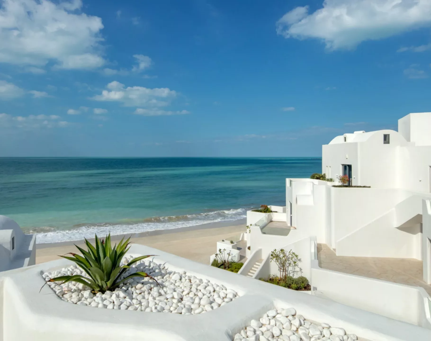 1 ANANTARA SANTORINI ABU DHABI