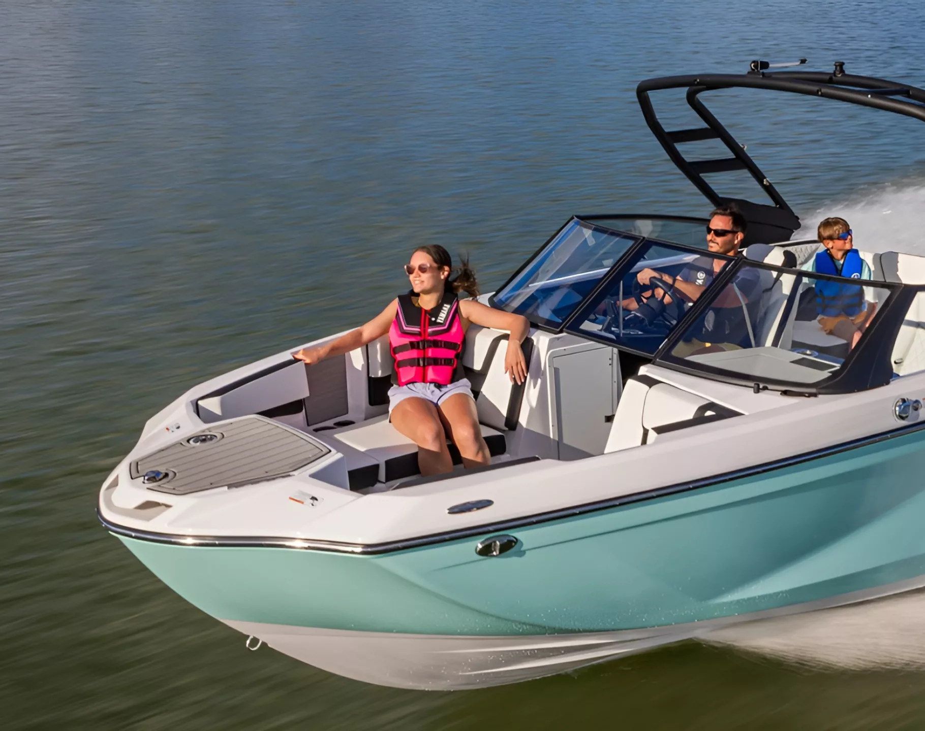 1 YAMAHA 222 S BOAT