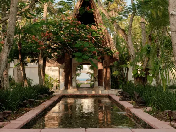 Mar ext entrance02 2