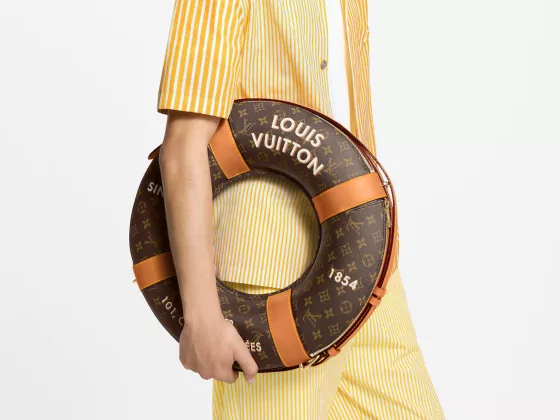 Louis vuitton lifebuoy bag