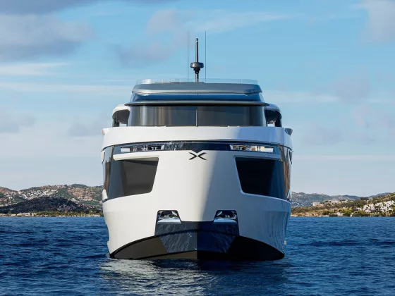 Extra Yachts X100 Triplex Explorer Scale Grandeur in a 30 Metre Form 01