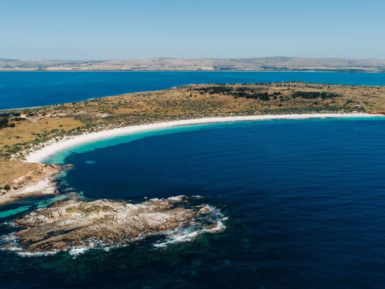 Rumion Louth A Coastal Sanctuary on South Australias Untamed Shores 01
