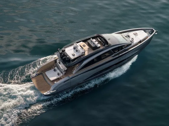 Pershing GTX70 Power Elegance and Open Air Freedom 01