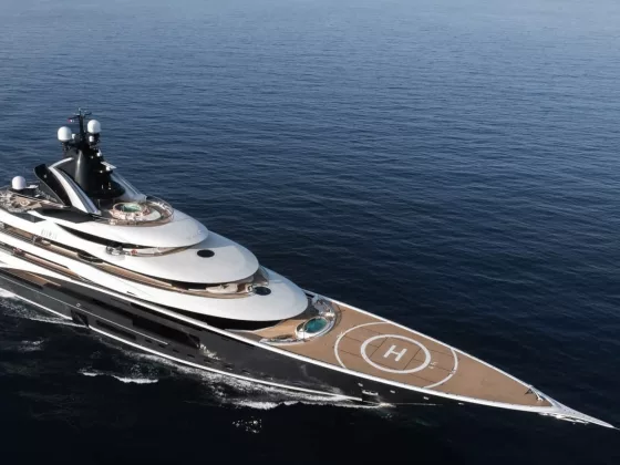 Who owns yacht kismet 1