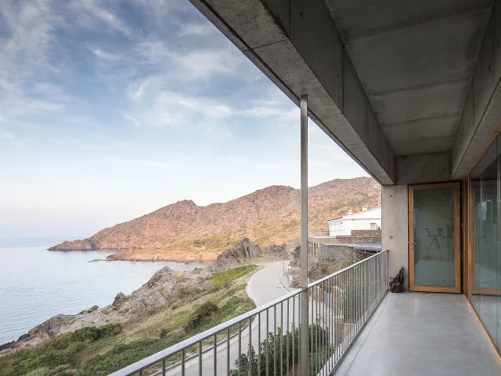 Concrete House Modern Minimalism on Spains Coast 09