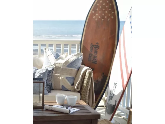 Surfboard Antique A Vintage Oak Statement Piece for Coastal Decor 01