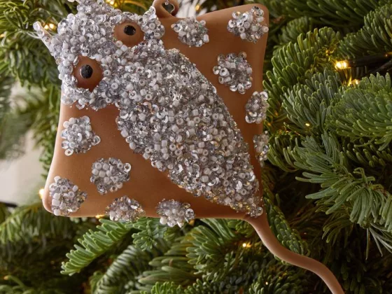 Handcrafted Glass Stingray Ornament Coastal Charm for Holiday Decor 01