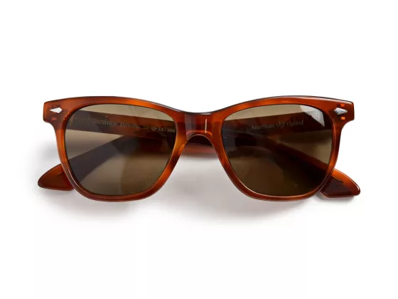 01 JFK S AMERICAN OPTICAL SARATOGA THE DEFINITIVE MID CENTURY ICON