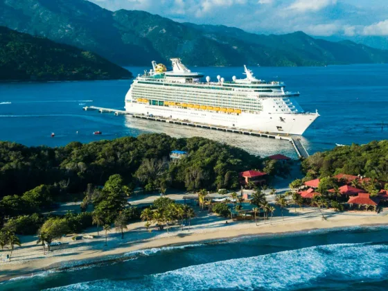 Starboard vs port side coastal scenery