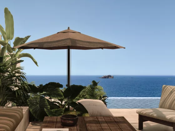 01 LUURA PAROS CLIFF