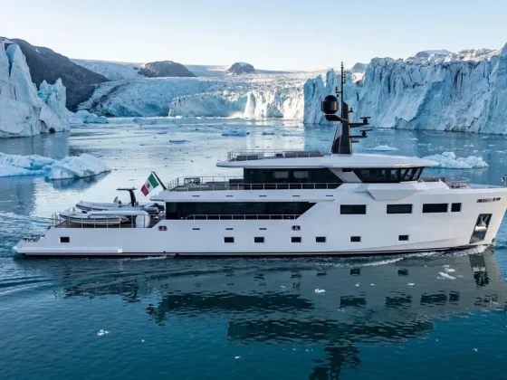 1 FRASER ICE EXPLORER 40 M