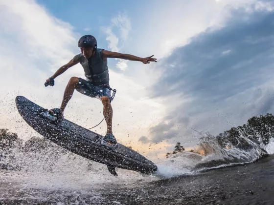 A New Way To Surf Wtih The Kinetic Option Jet Surfboard 2