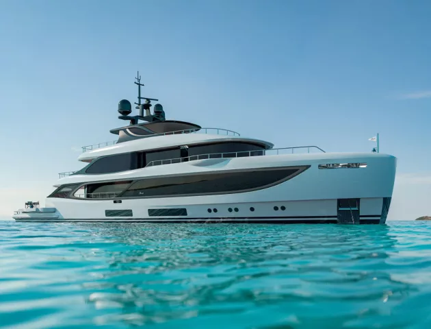 1 BENETTI OASIS 42 M