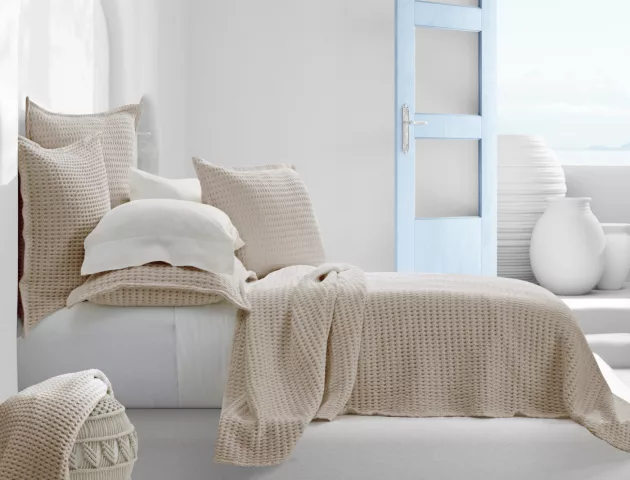 1 Pebble Beach Sham by J QUEEN NEW YORK