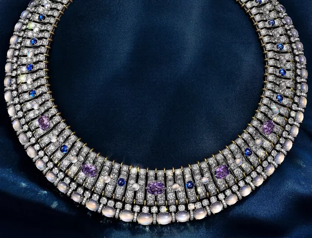 1 Wearable Art