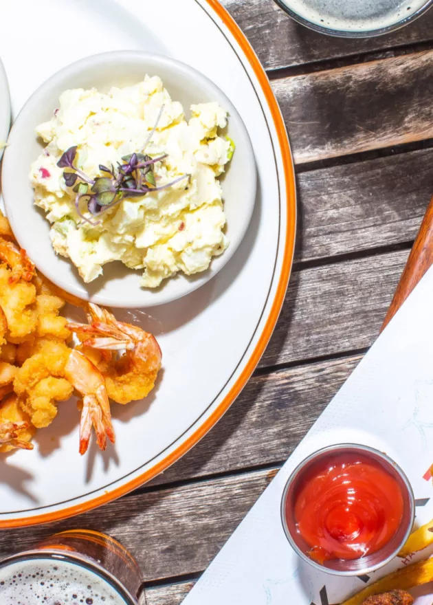 1 HUDSON S ON THE DOCKS