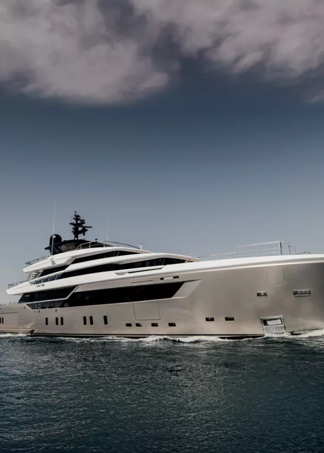 1 Sanlorenzo Alloy Superyacht