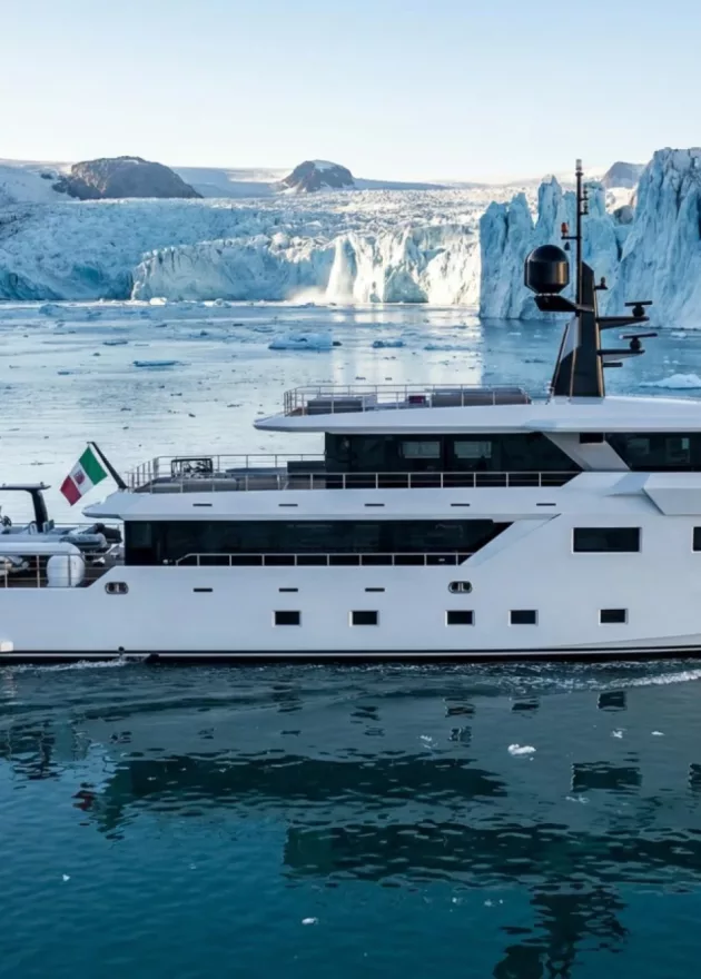 1 FRASER ICE EXPLORER 40 M