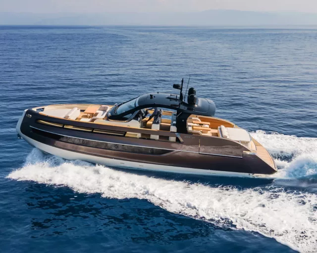 Invictus TT550 The Flagship of Refined Open Air Freedom 01