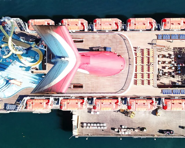 Tipping on a cruise extra services