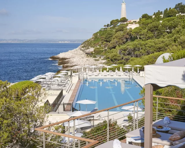 Four Seasons Grand Hôtel du Cap Ferrat Riviera Grandeur by the Sea 01