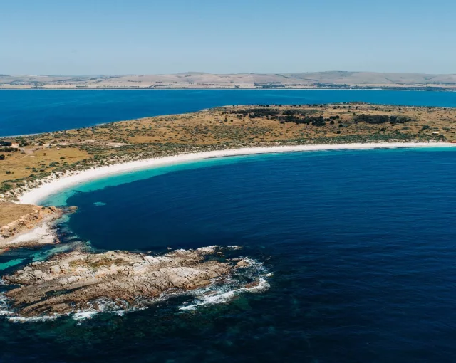 Rumion Louth A Coastal Sanctuary on South Australias Untamed Shores 01