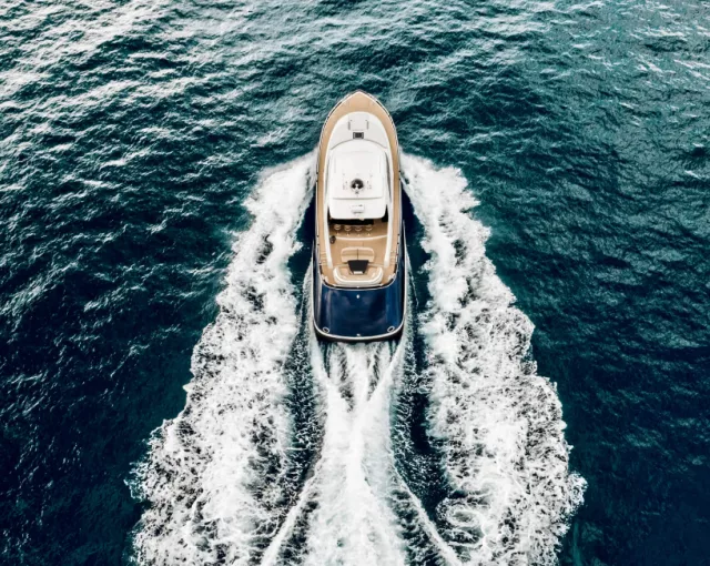 Zeelander 7 A Serene Powerhouse on the Water 03