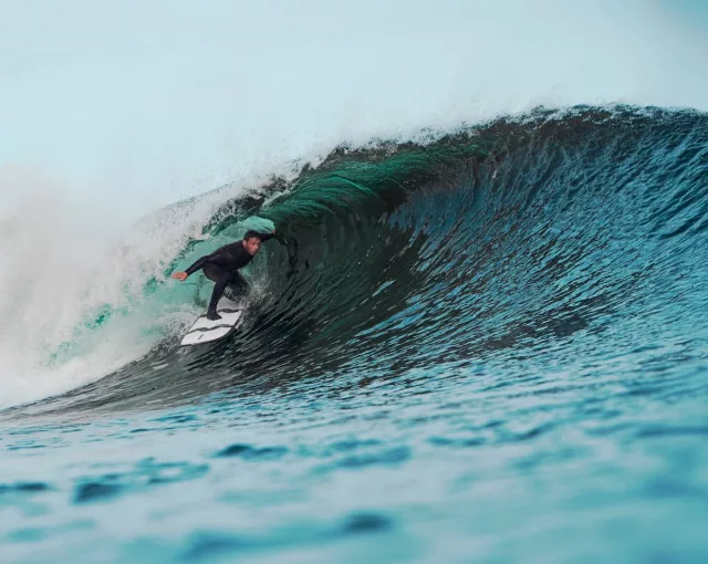 Newave Surf The Rhythm of the Sea 01