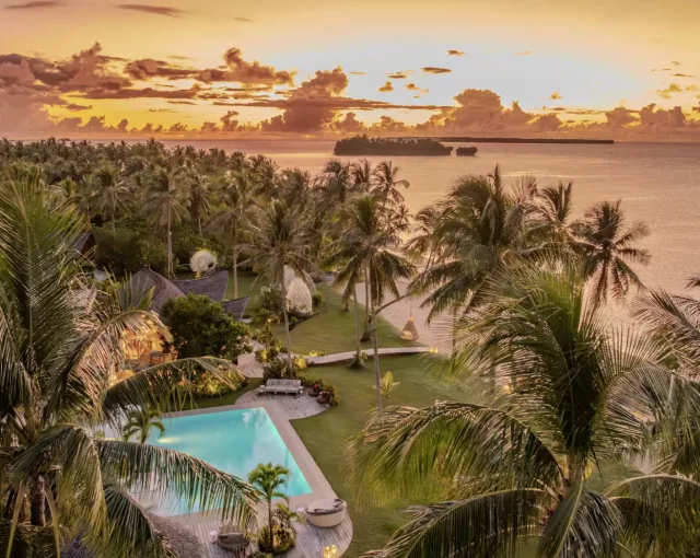 1 NAY PALAD HIDEAWAY