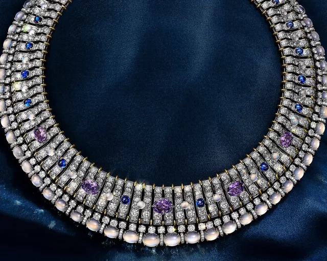 1 Wearable Art
