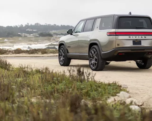 Rivian R1 S Pebble Beach Auction Electric Adventure Meets Coastal Elegance 01