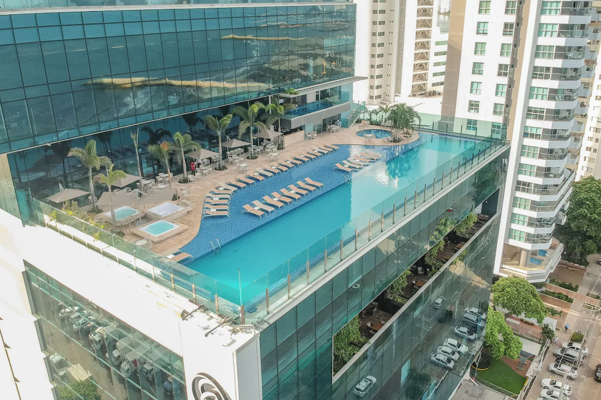 Estelar Cartagena de Indias Hotel y Centro de Convenciones, featured in the Best Beach Resorts in Cartagena list, showcasing rooftop infinity pools and panoramic sea views.