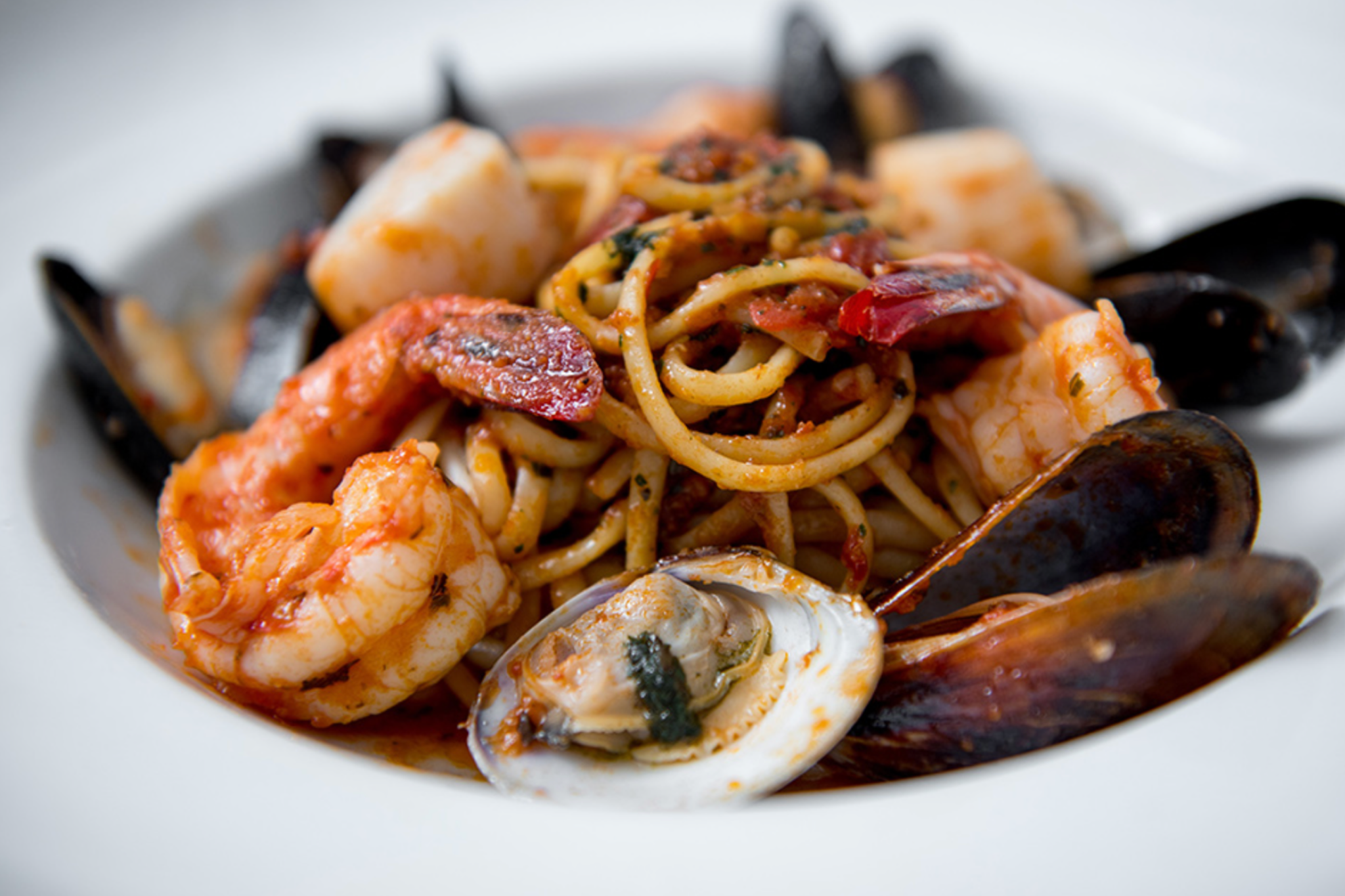 Close-up of seafood linguine with shrimp, clams, and mussels at Tisha’s, highlighting this bistro’s Italian-inspired dishes that place it among the Best Seafood Restaurants in Cape May.