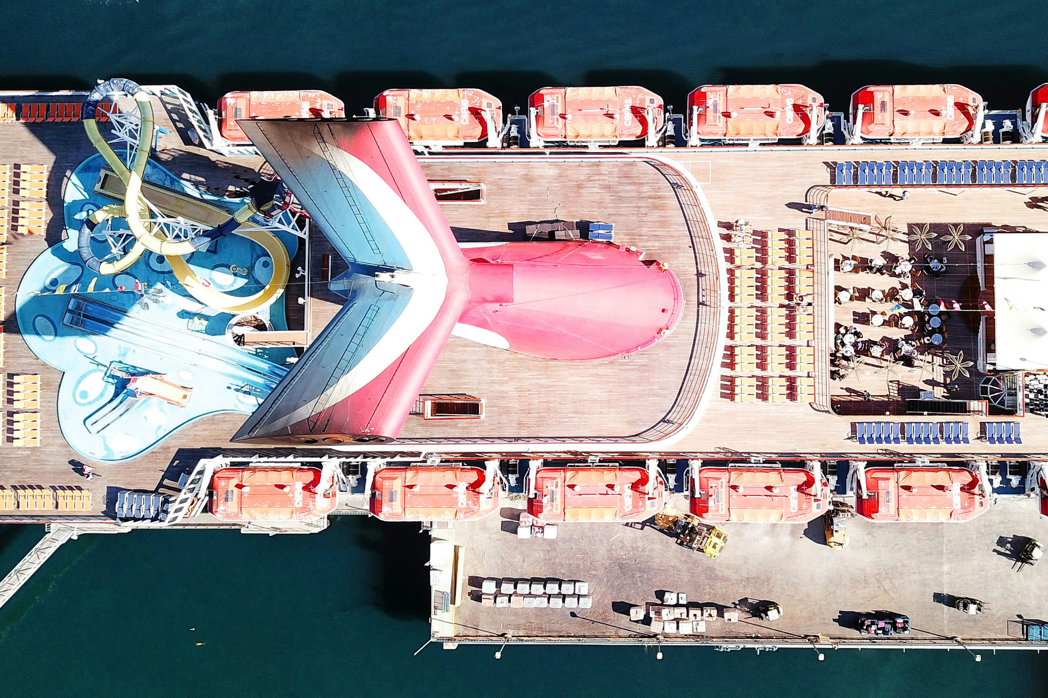 Tipping on a Cruise: What You Need to Know and What to Expect